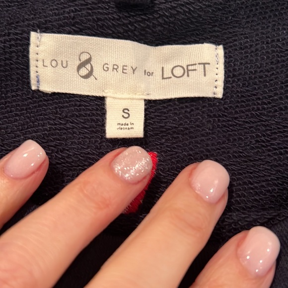 Like New. Soft Lou & Grey former Loft Sweatshirt. - Picture 4 of 4